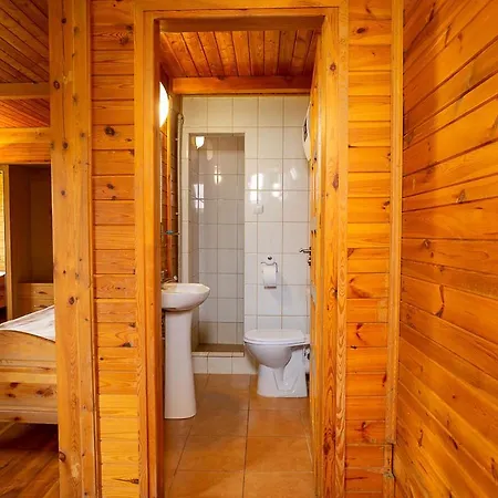 Ab Caloroczne Nad Jeziorem Resort *